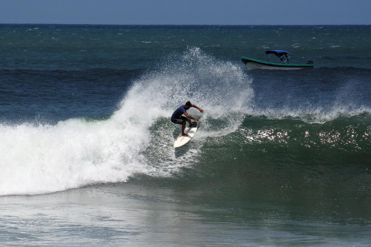 99 Surf Lodge El Limón 外观 照片